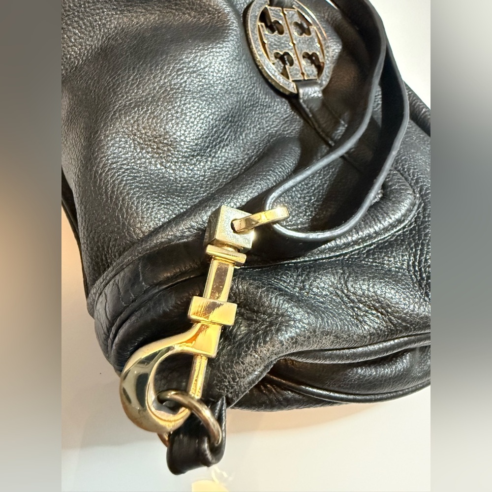 Tory Burch Amanda Black Foldover Messenger/Crossbody Bag. - Picture 12 of 13